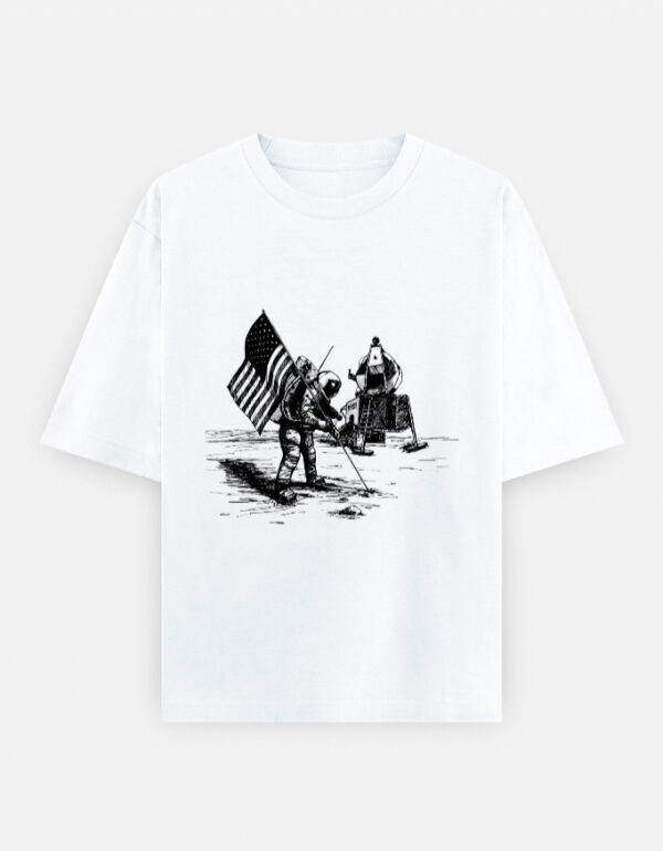 The astro Oversized  Tee